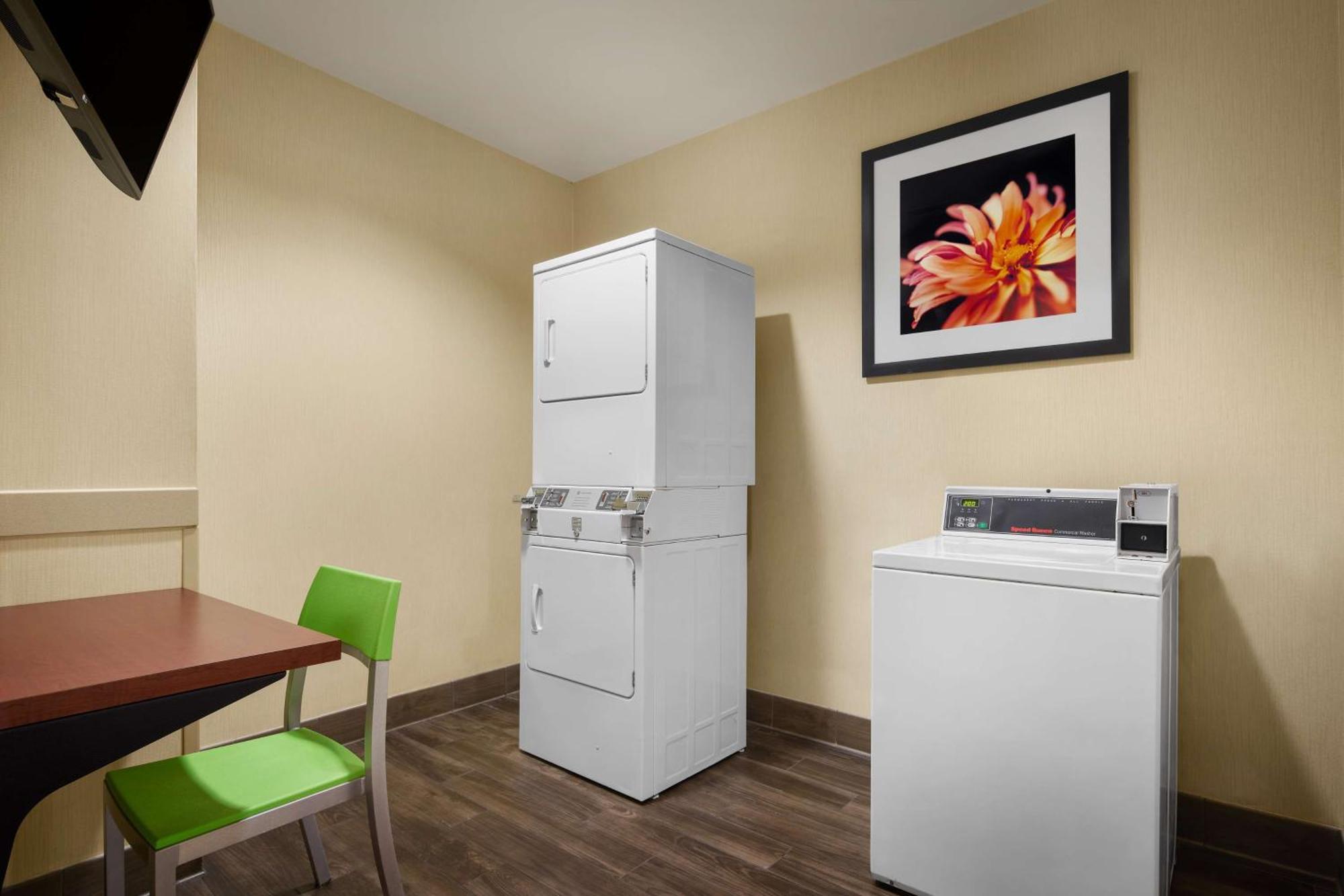 Hilton Garden Inn Denver South Park Meadows Area Сентенниал Экстерьер фото